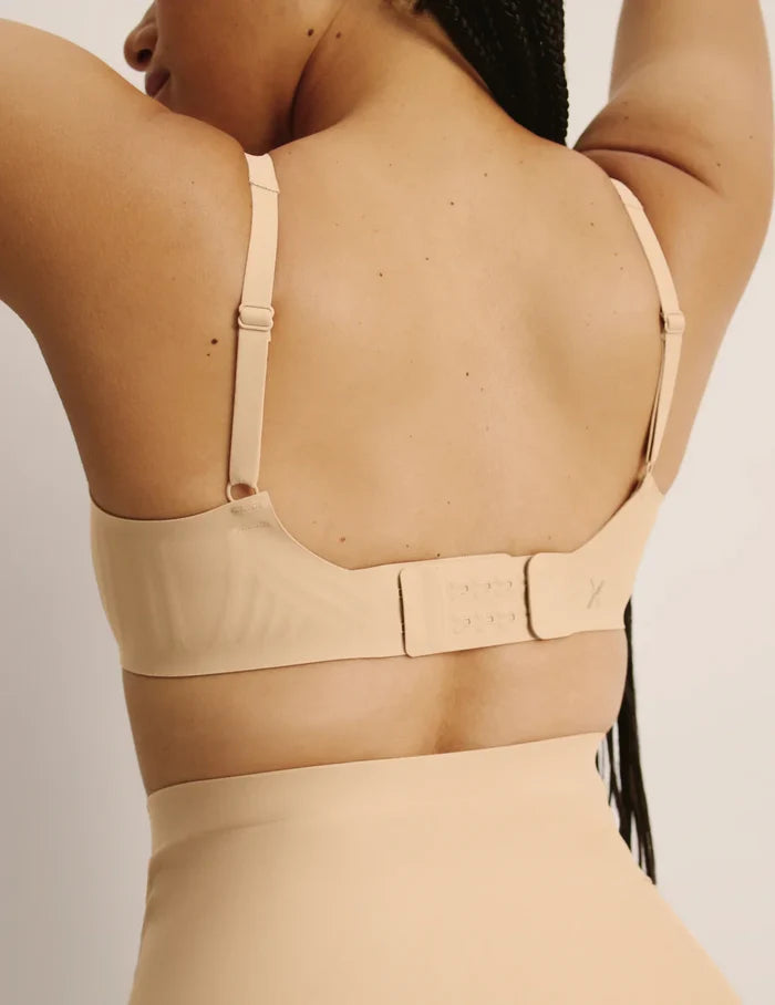 | Back view of model wearing the 2-Hook Band Extender | Warm Sand