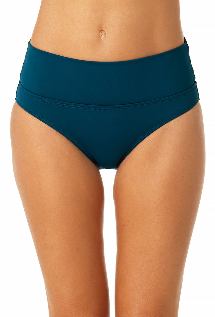 deep sea blue