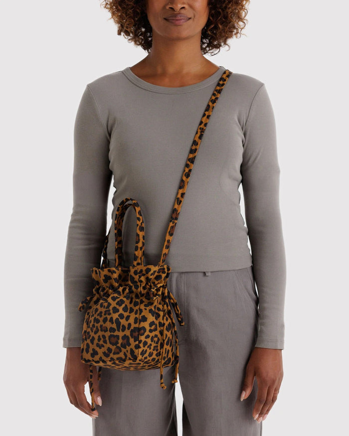 Baggu: Nylon Drawstring Bag (various colors)