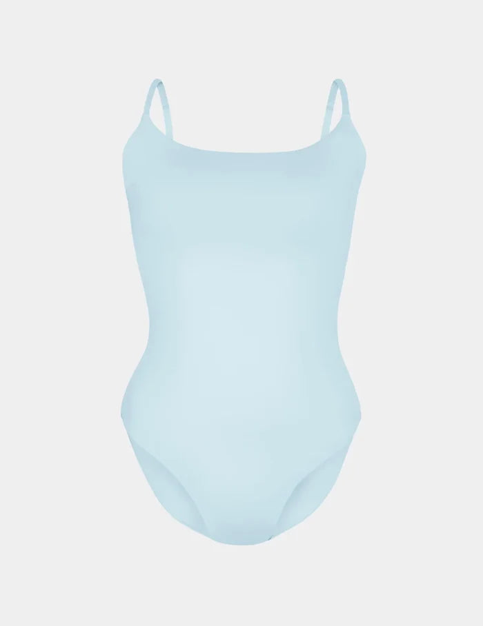 | Front view of model highlighting the coverage and fit | Blue Ice