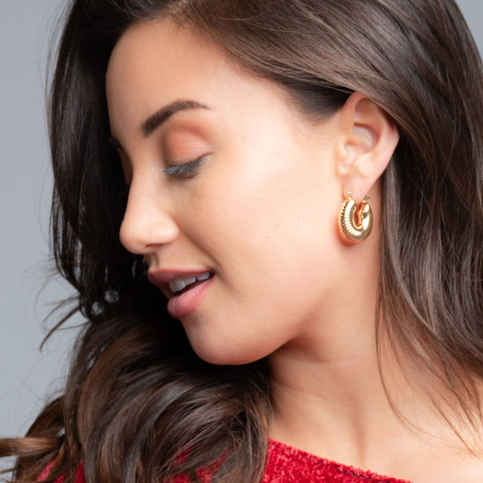 light weight chunky texture small hoop earrings