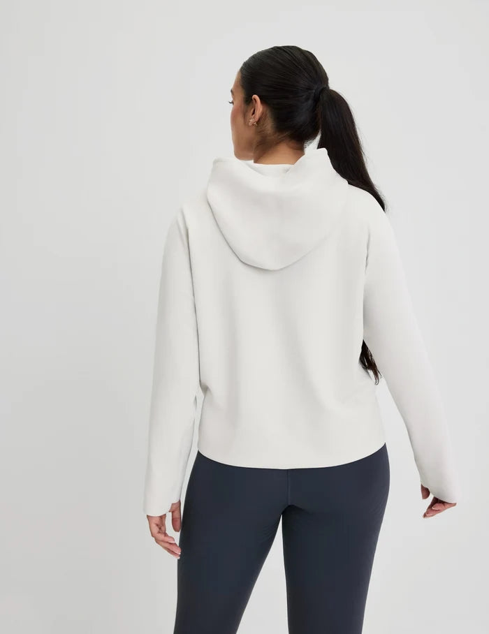 | Front view of model highlighting the coverage and fit | Sphere