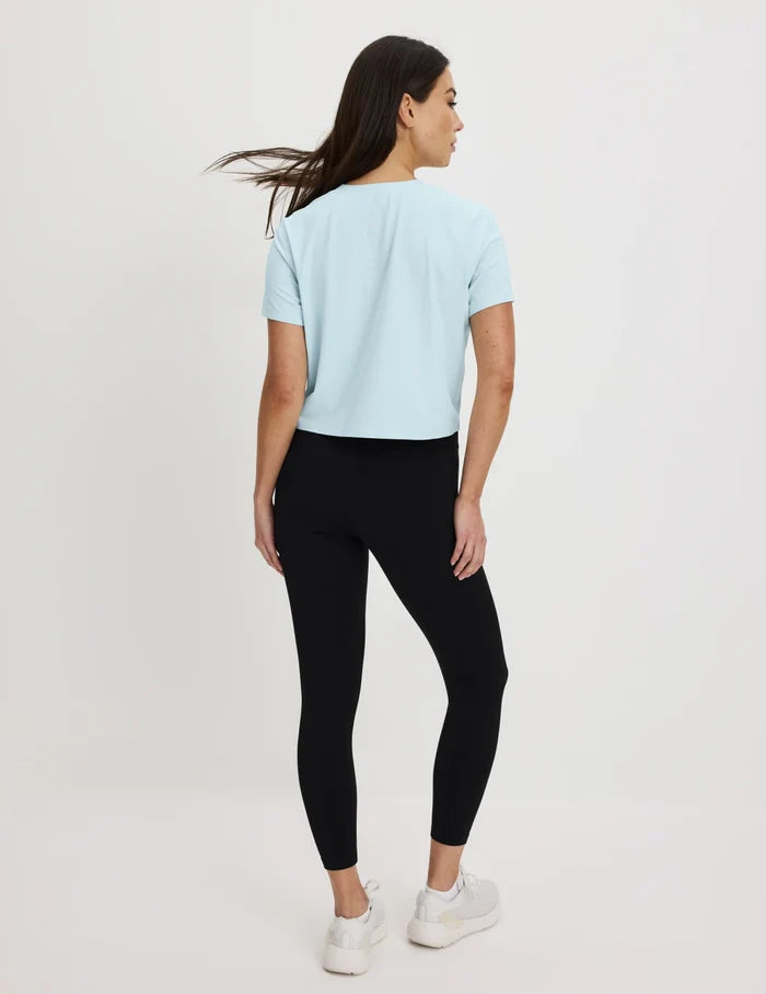| Back view of model wearing the CloudCut™ Legging highlighting the coverage and fit | Black