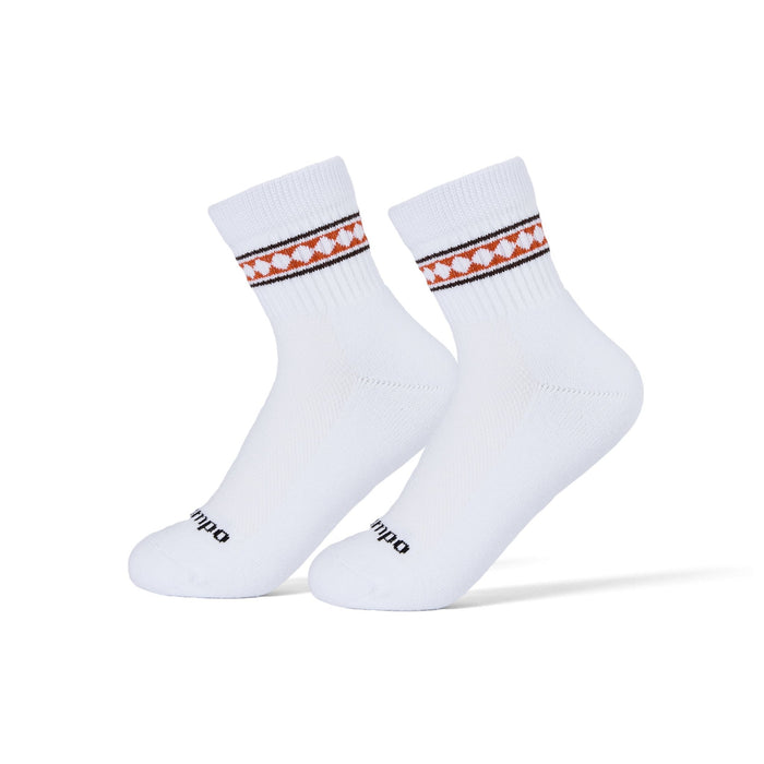 Del Campo Diamond Stripes golf socks worn on a pair of feet
