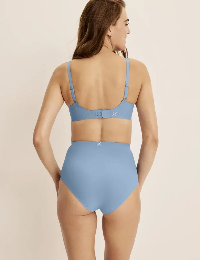 | Front view of model wearing the Essential No-Show High Rise 5-Pack highlighting the coverage and smooth fit | Chambray Multi