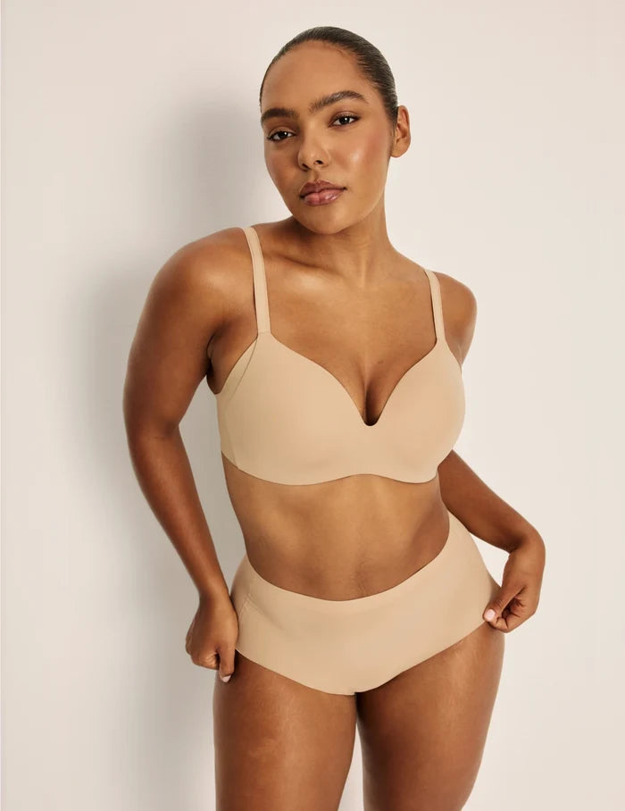 | Front view of model wearing the Essential No-Show High Rise highlighting the coverage and smooth fit | Nude Multi