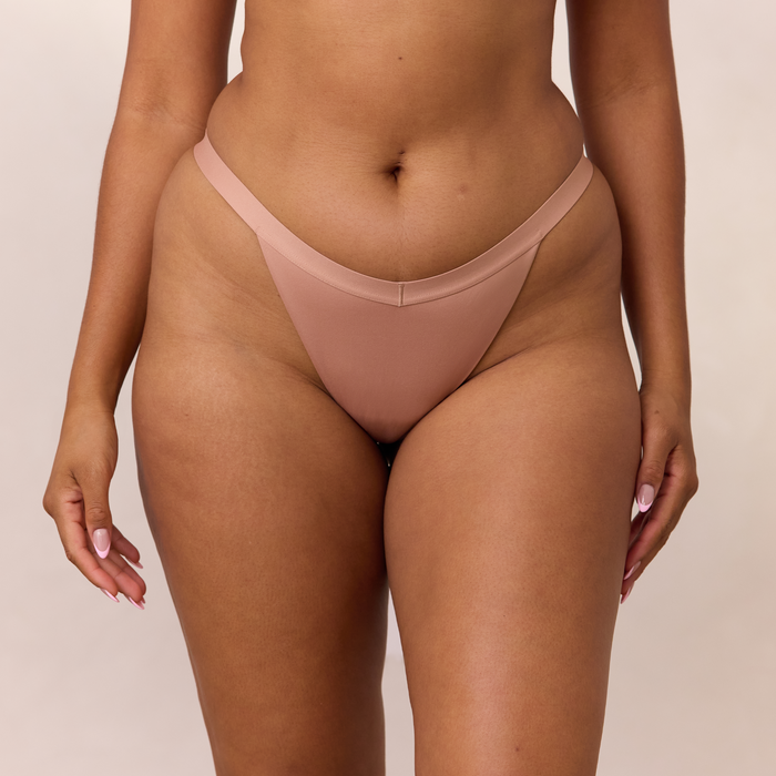 Nayeli, M