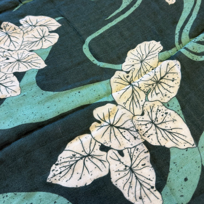 Hawaiian Loʻi Pō Kapa Moe - Hawaiian Bamboo Swaddle Blanket