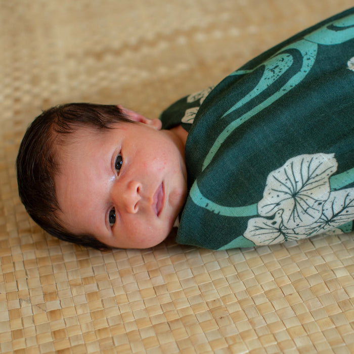 Hawaiian Loʻi Pō Kapa Moe - Hawaiian Bamboo Swaddle Blanket