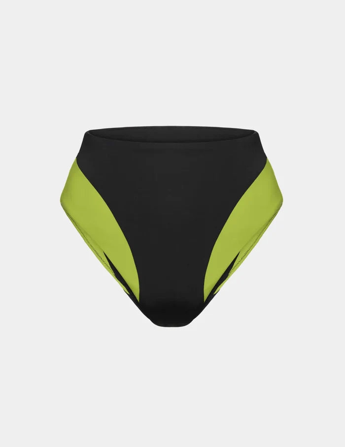 | Front view of model highlighting the coverage and fit | Black/Chartreuse