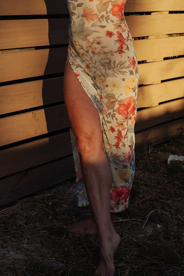 Honeybee Maxi Dress - L, XL & XXL left