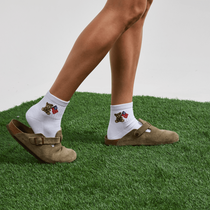 Del Campo American Teddy Bear golf socks, lifestyle shot
