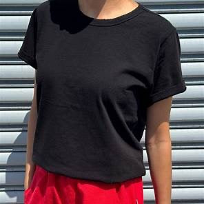 Le Bon Shoppe - Jeanne Tee in Black