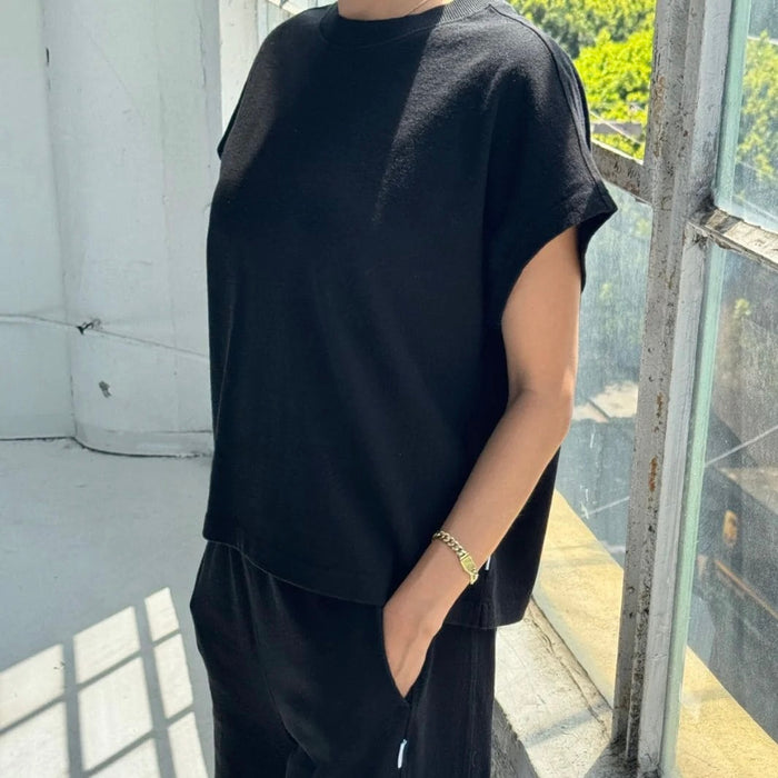 Le Bon Shoppe - Jeanne Tee in Black