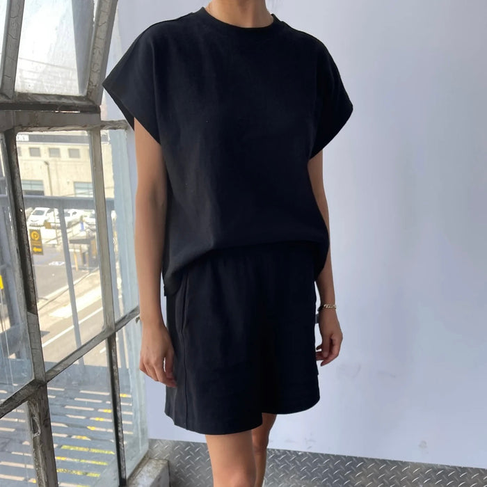 Le Bon Shoppe - Jeanne Tee in Black