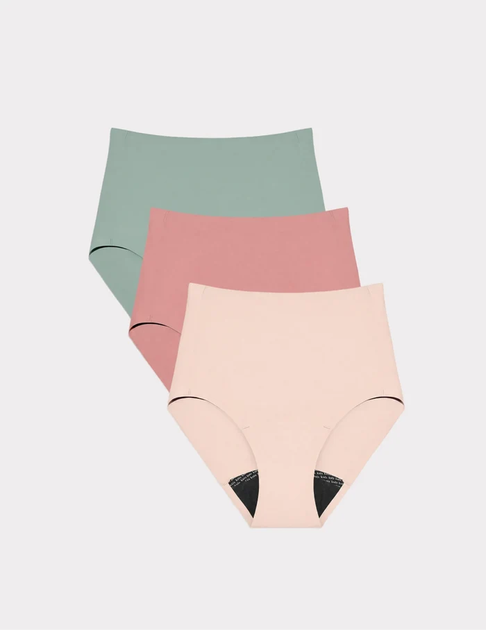 | Front view of model highlighting the coverage and fit | Eucalyptus/Rose Quartz/Rosewood