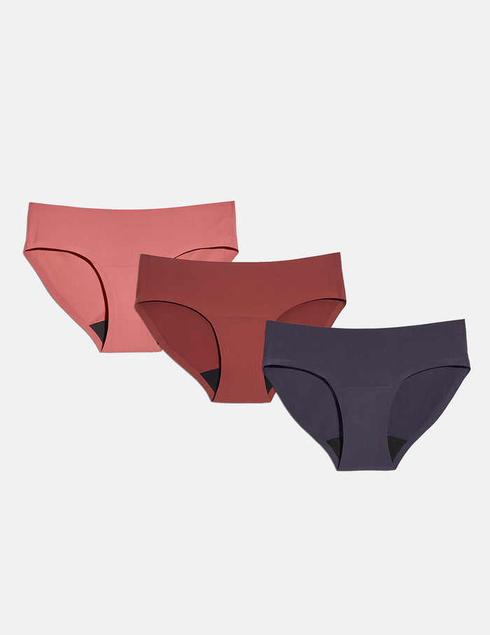 | Front view of model highlighting the coverage and fit | Twilight Navy/Spiced Apple/Rosette