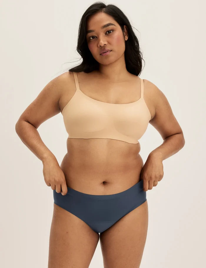 | Front view of model highlighting the coverage and fit | Dahlia/Starling/Twilight Navy