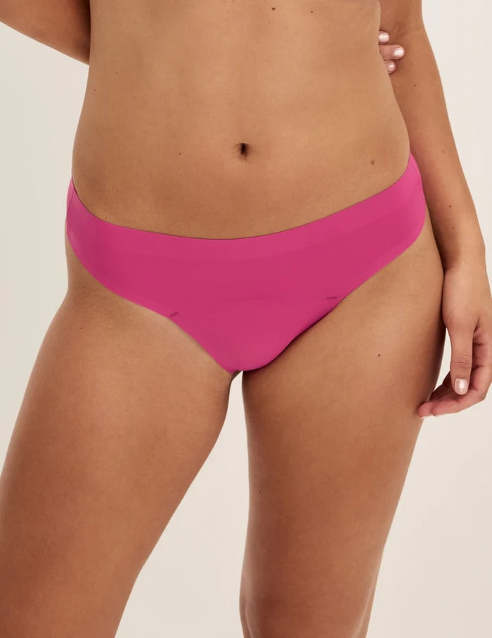 Megan has 36.5” hips and wearing KNIX S | Love Potion