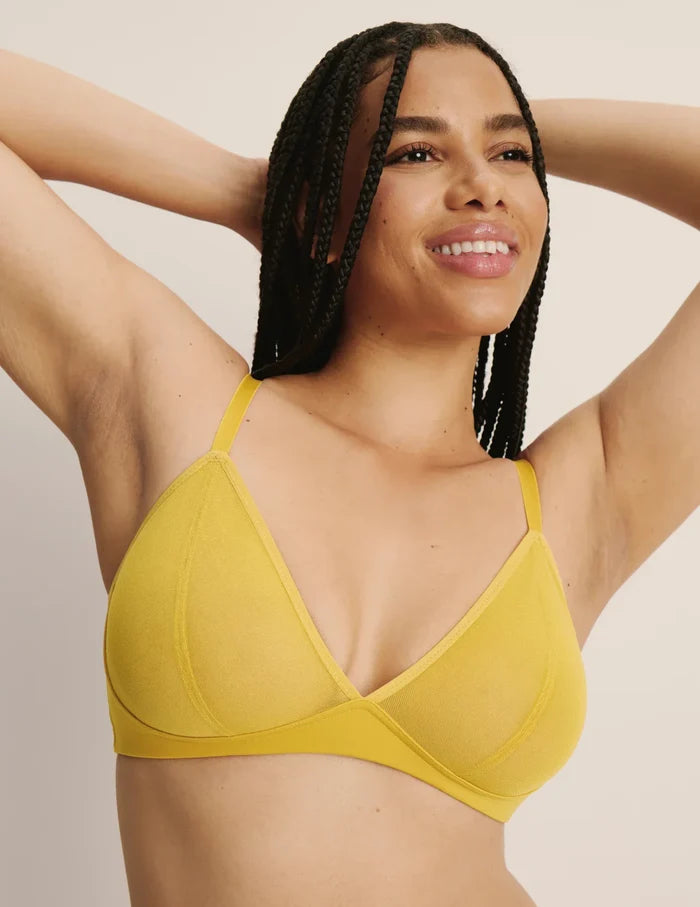 Abigail is a 34DD and is wearing a Knix size M+  | Front view of model wearing the Mesh Deep V Bra, highlighting the neckline, strap design, and smooth silhouette | Honey