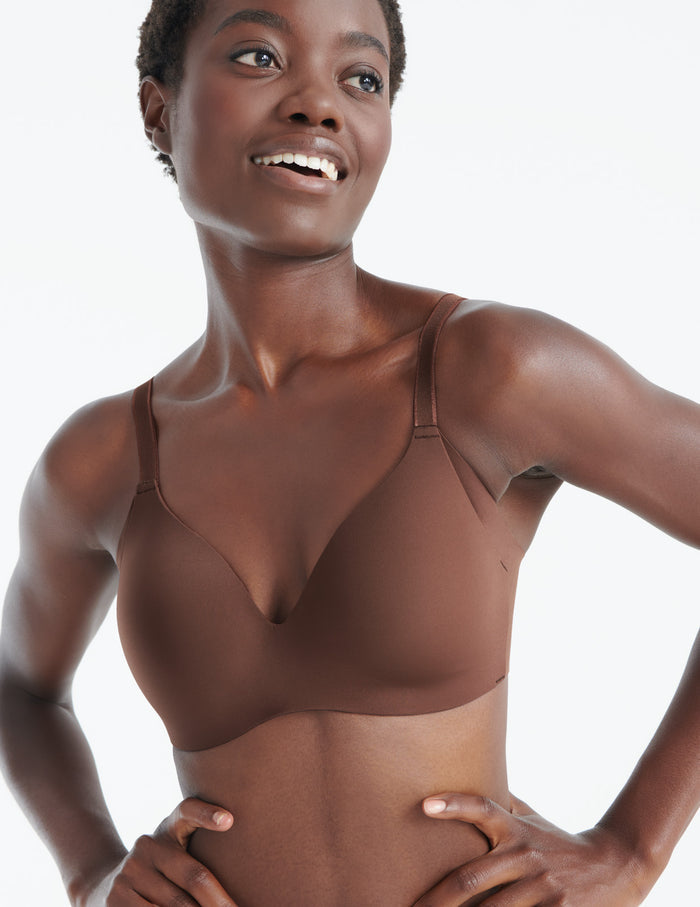 Abigail is a 32B and wears a Knix size 1 | Sable