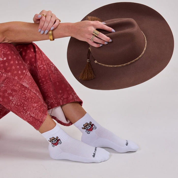 Del Campo Outlaw Crossbones golf socks
