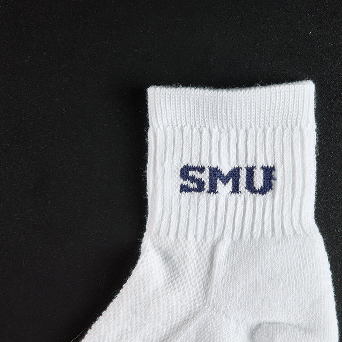 Close-up of the navy SMU wordmark on Del Campo SMU Mustangs golf socks
