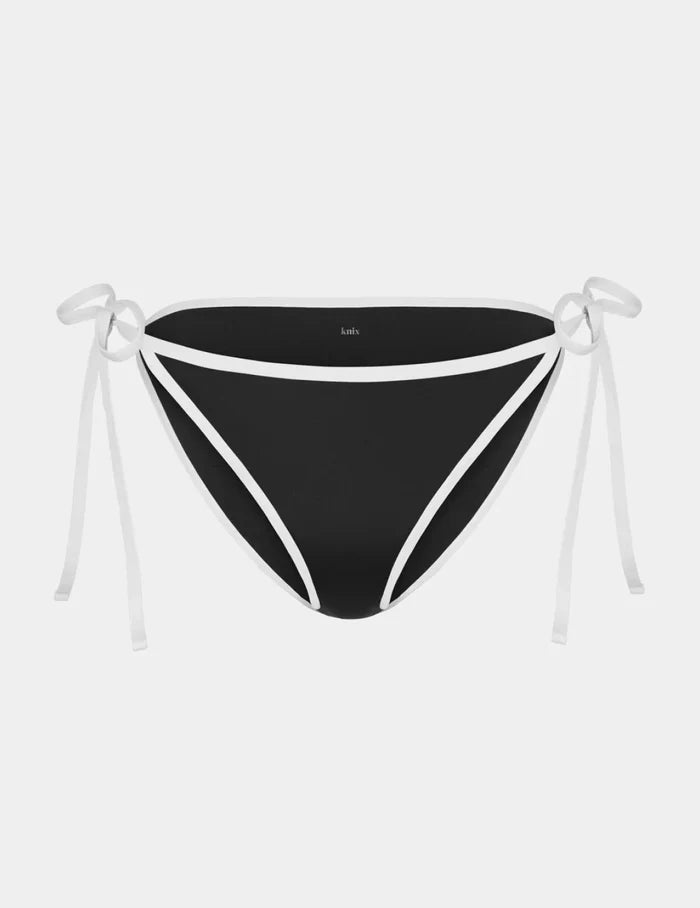 | Front view of model highlighting the coverage and fit | Black/White