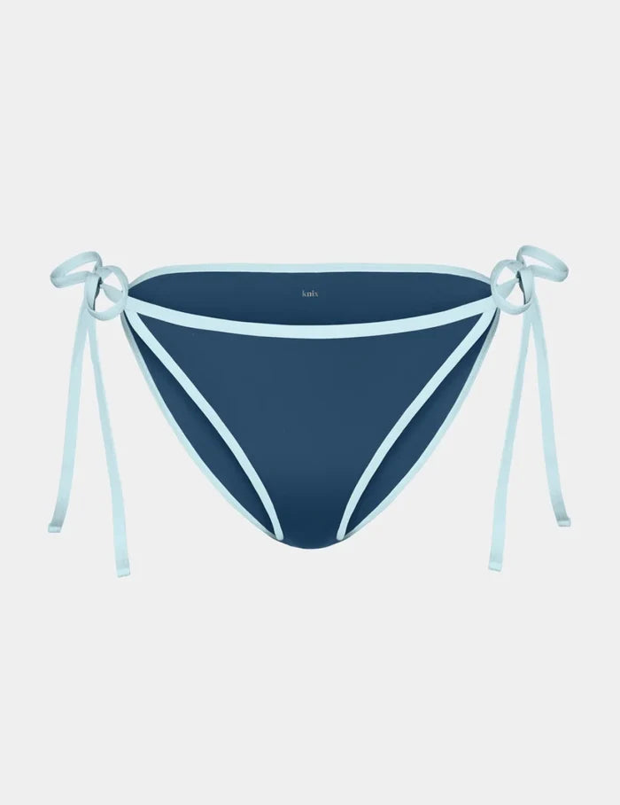| Front view of model highlighting the coverage and fit | Horizon/Blue Ice