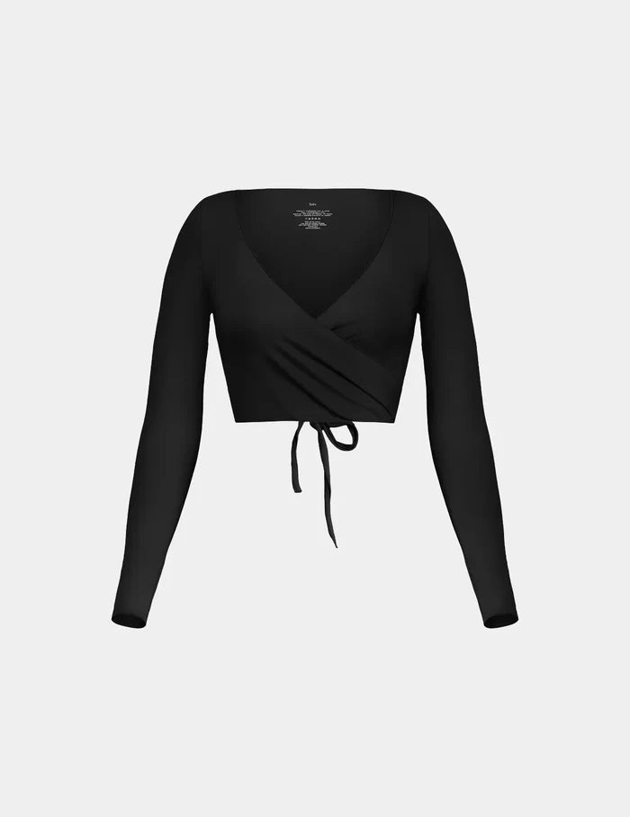 Maya is a 32A and wearing KNIX S | Black