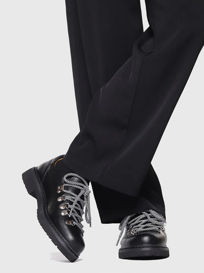 Summit Derby Black