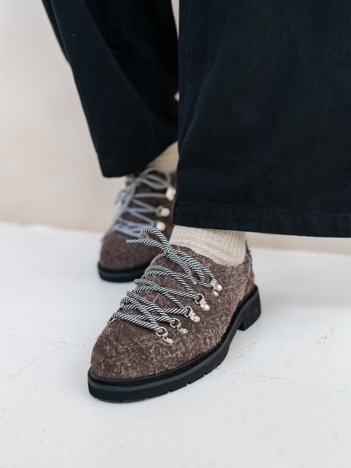 Summit Derby Dusty Brown