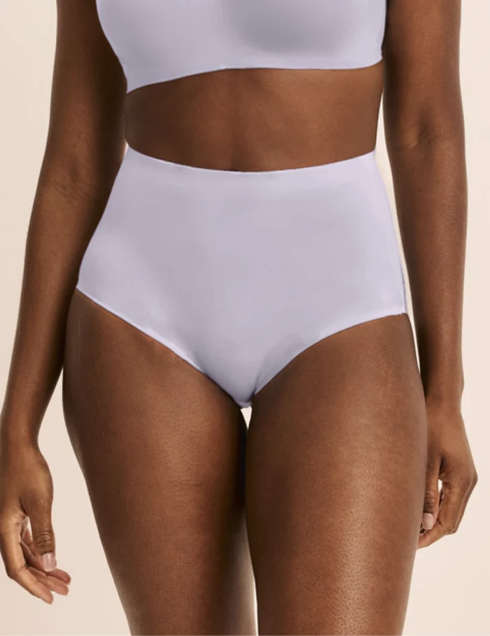| Front view of model wearing the Super Leakproof® No-Show High Rise highlighting the coverage and smooth fit | Berry/Violet/Lavender