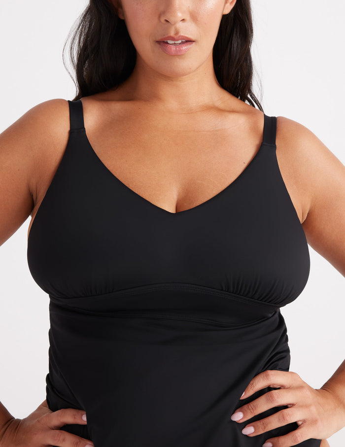 Jessie is a 38G and is wearing a Knix size XL | Front view of model wearing the Tankini Top highlighting the coverage and fit  | Black