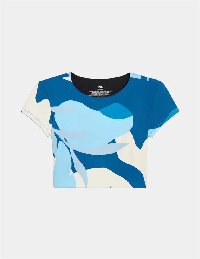 | Front view of model highlighting the coverage and fit | Seabreeze