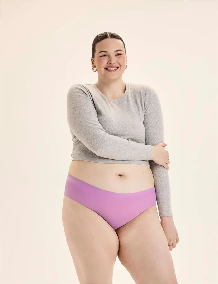 | Front view of model highlighting the coverage and fit | Cosmo