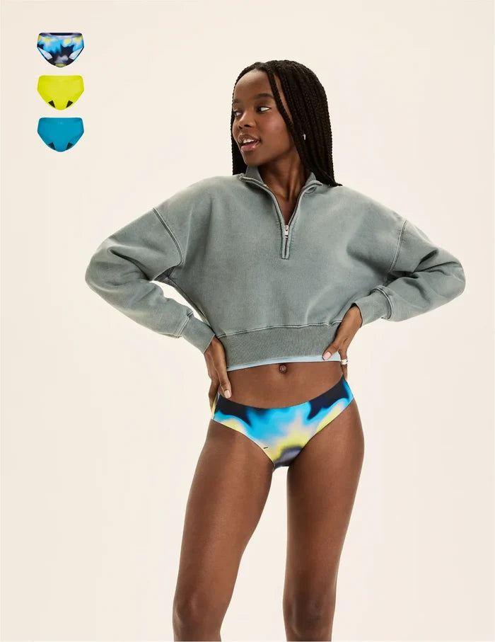 | Front view of model highlighting the coverage and fit | Energize/Marina/Highlight
