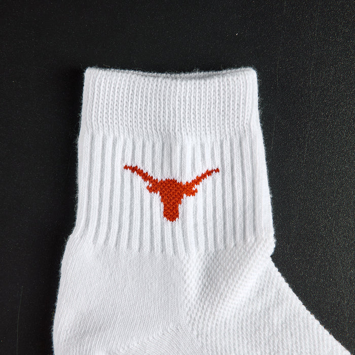 Close-up of the burnt orange Longhorn silhouette on Del Campo Texas Longhorns golf socks