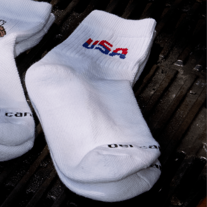 Del Campo Two Tone USA golf socks, lifestyle shot