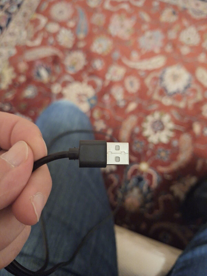 USB-C Data/ Charging Cable NOT WORKING, FRAYED: FOR PARTS!!  Approximately 41"