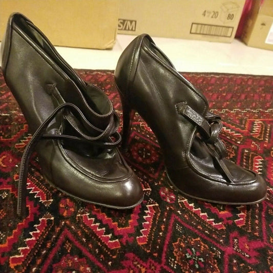 Vera Wang Women's Italian Leather Shoes Size 8 (38.5 EU, 6 UK)