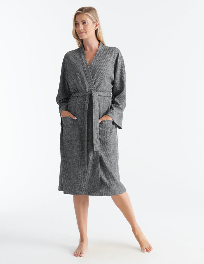Amber is a 34DD and has 38" hips and wears a Knix size S/M/L | Front view of model wearing the Waffle Robe highlighting the coverage and fit | Dark Grey Marle