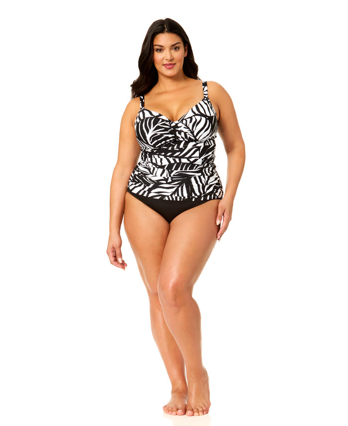 Women's Plus Bossa Nova Twist Front Underwire Tankini Swim Top